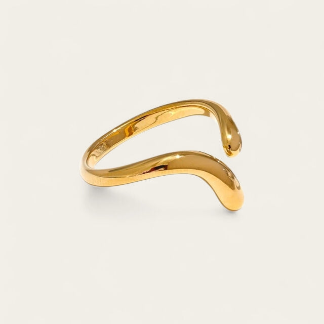 Vloeiend golvende ring